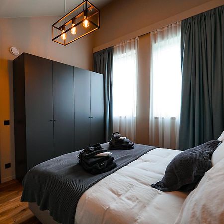 Hotel Mezza Notte Ронсе Екстер'єр фото