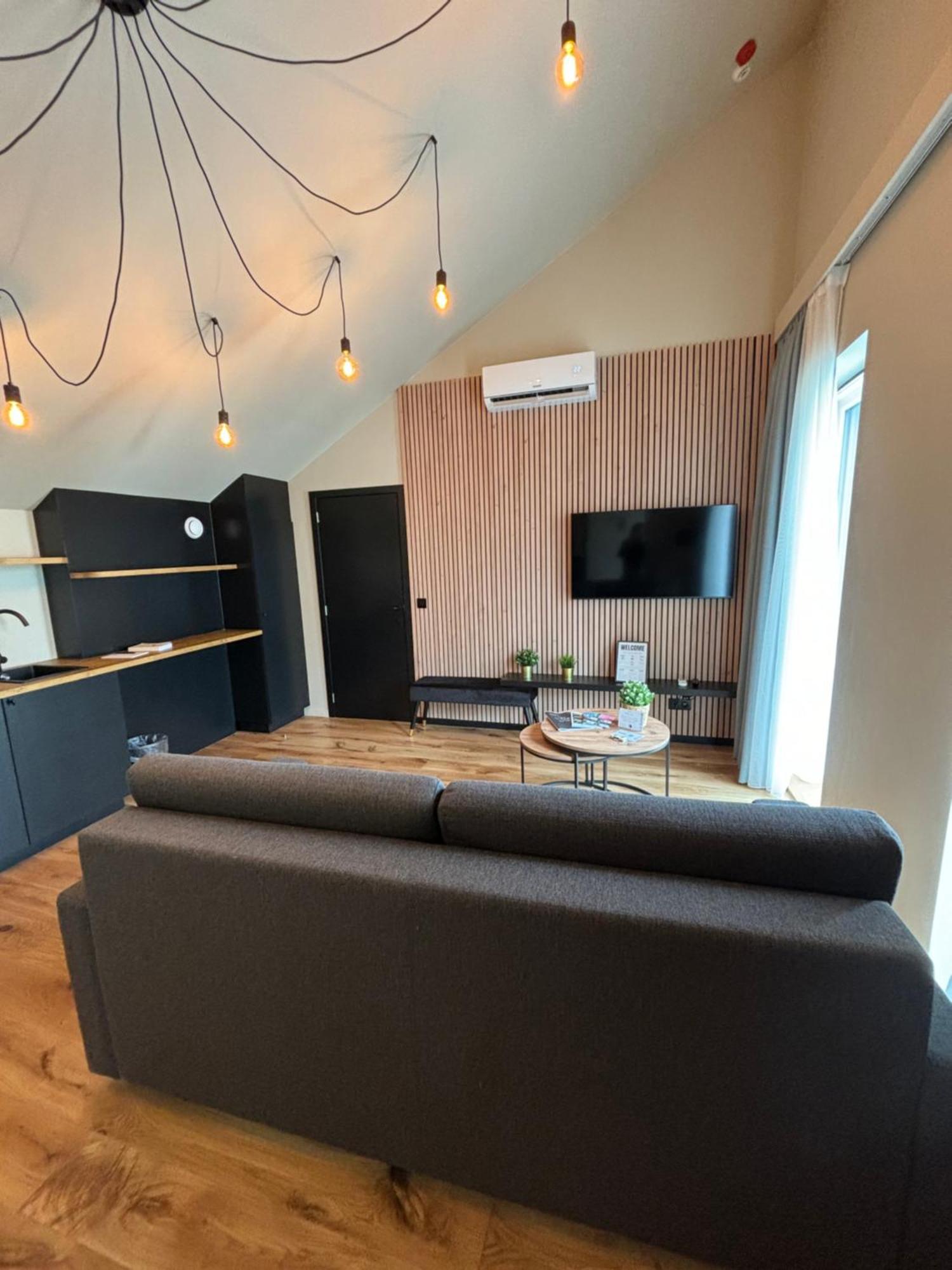Hotel Mezza Notte Ронсе Екстер'єр фото