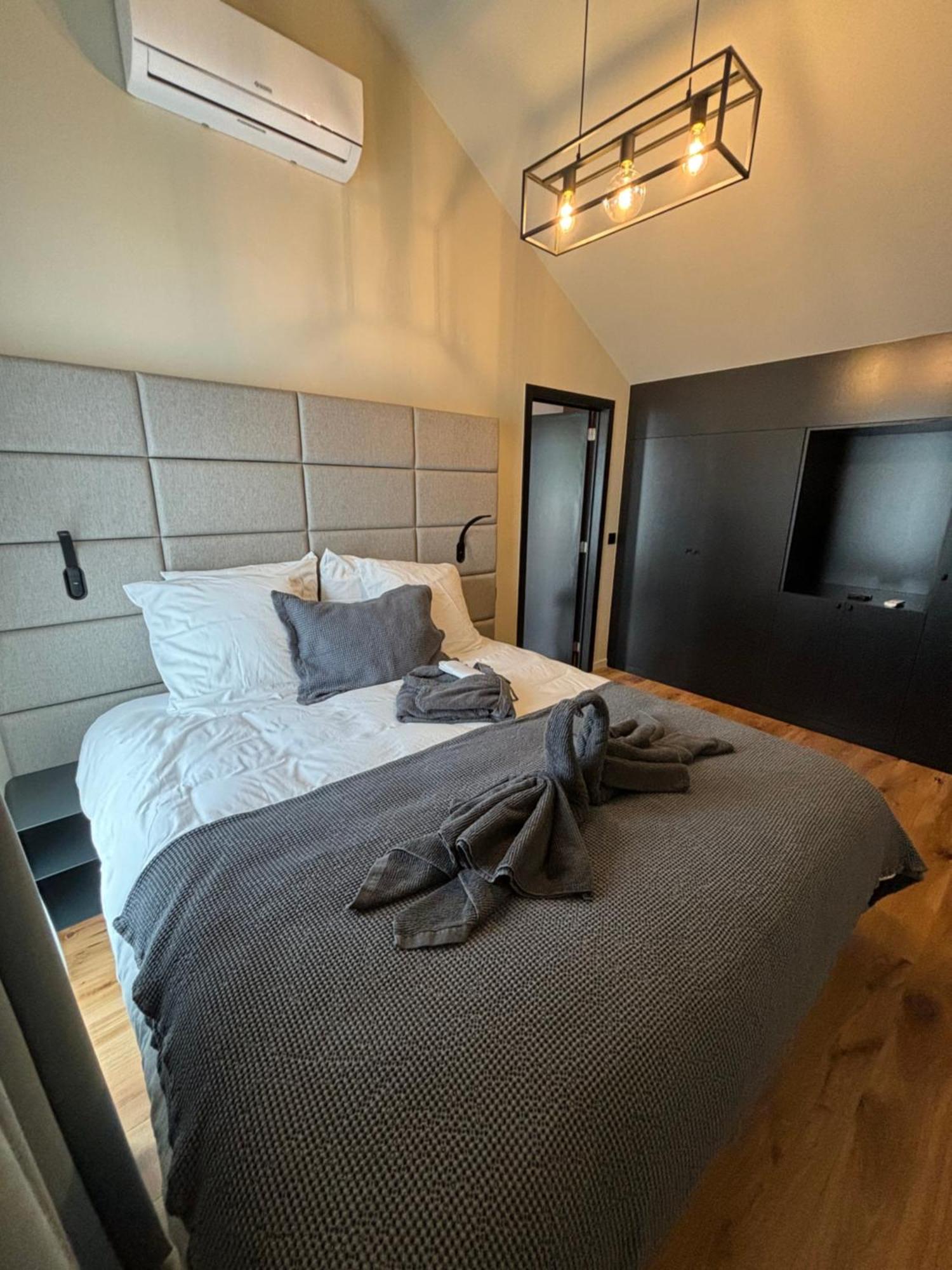 Hotel Mezza Notte Ронсе Екстер'єр фото