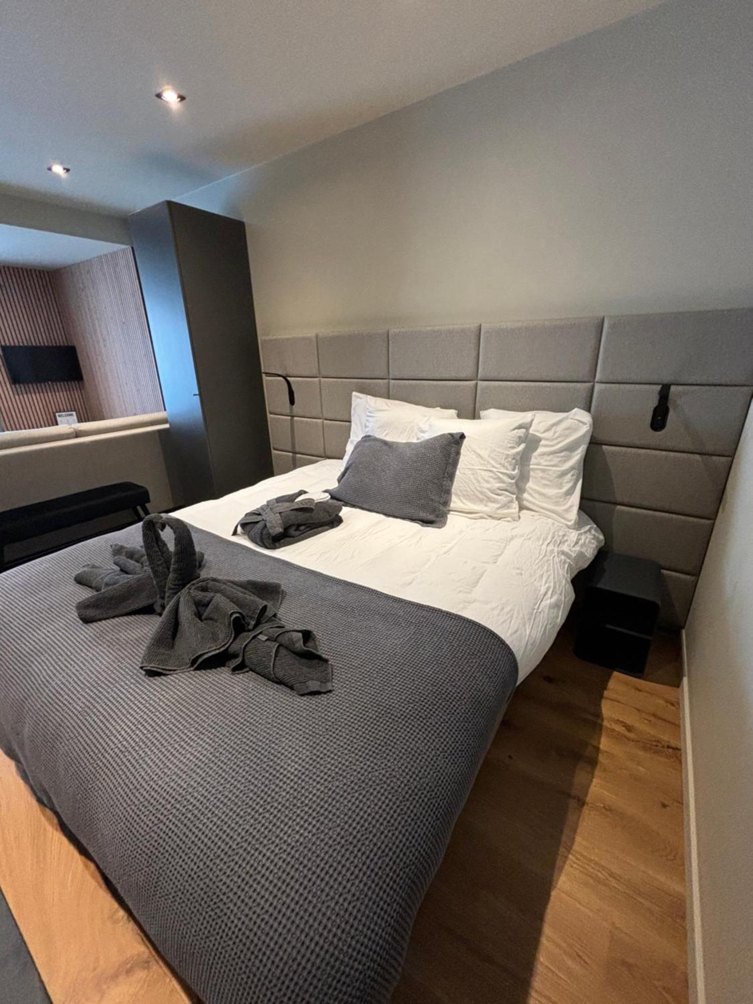 Hotel Mezza Notte Ронсе Екстер'єр фото