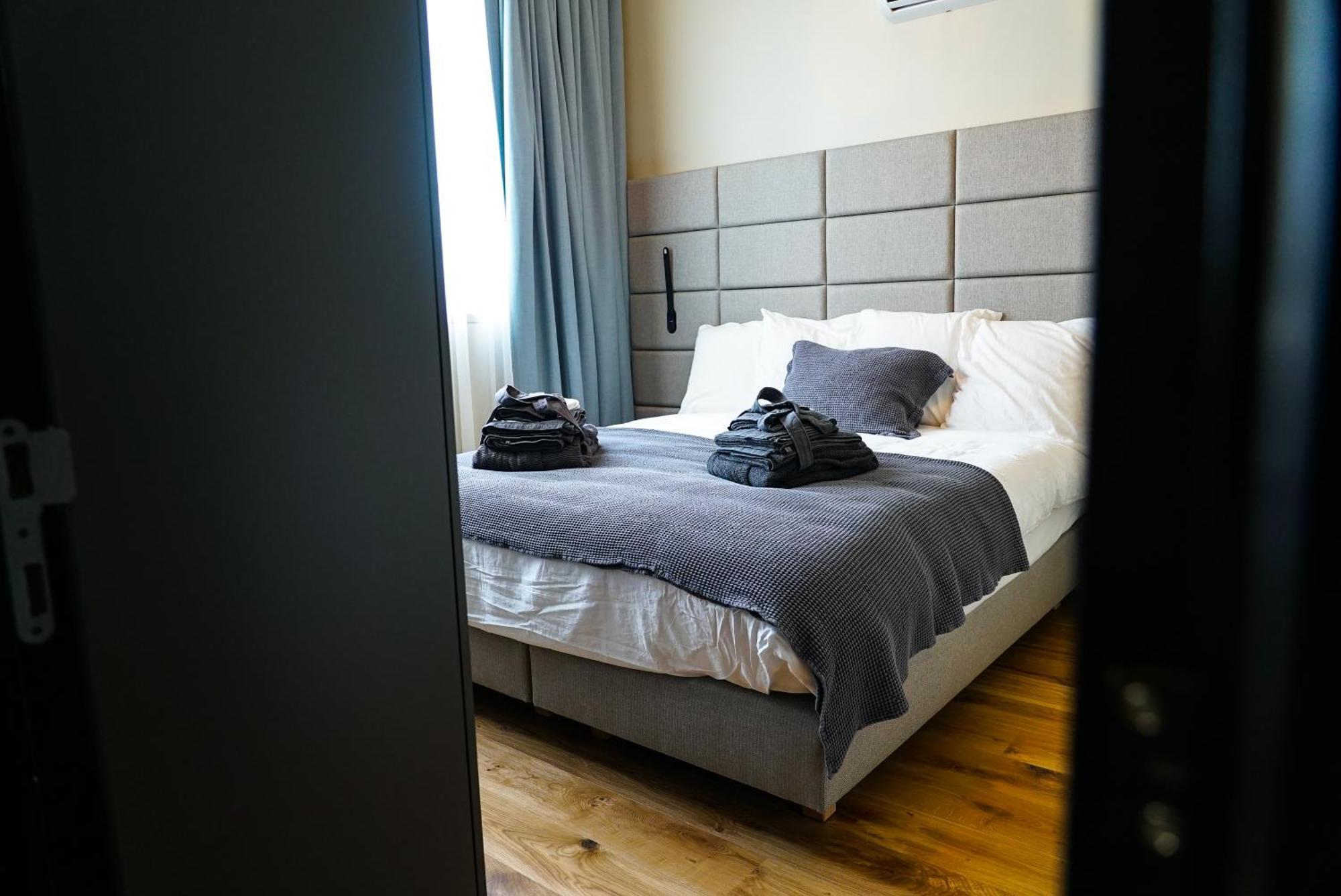 Hotel Mezza Notte Ронсе Екстер'єр фото
