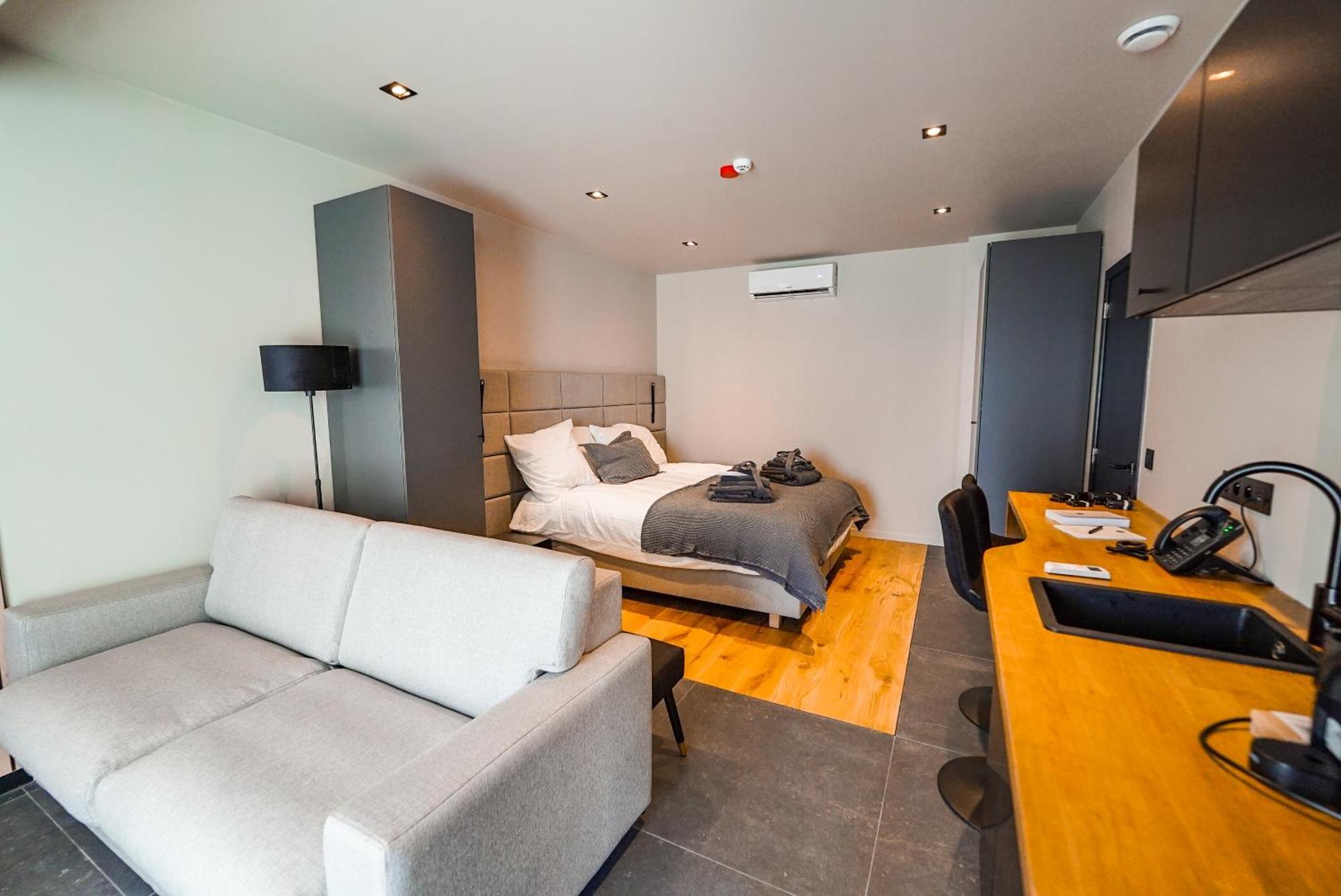 Hotel Mezza Notte Ронсе Екстер'єр фото