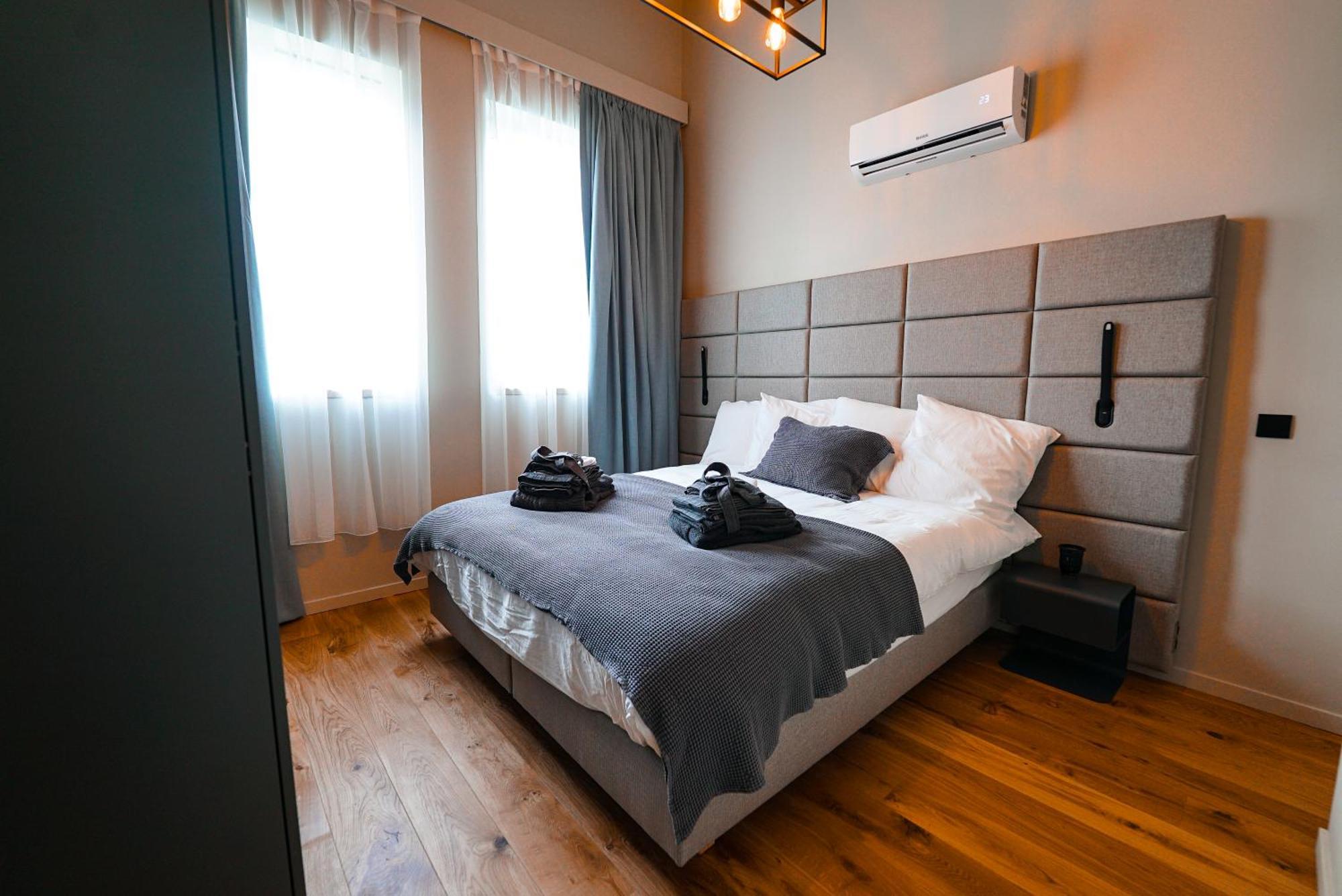 Hotel Mezza Notte Ронсе Екстер'єр фото